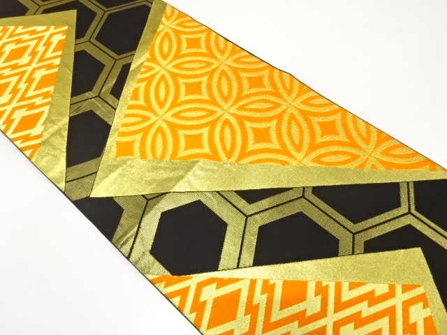 大特価品　川島織物製　幾何学に亀甲・七宝模様織り出し　袋帯